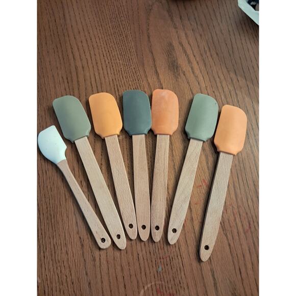 Set of 7 rubber cake icing spreading spatula - Picture 6 of 6